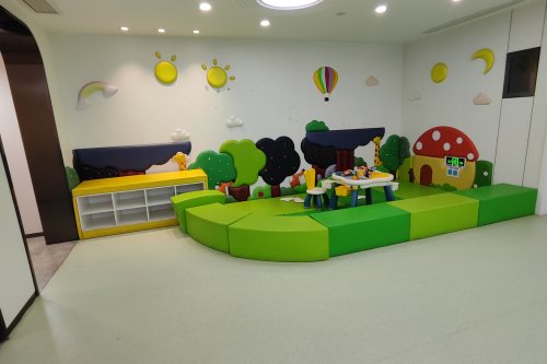 济南弗莱堡口腔门诊部儿童玩耍区 济南弗莱堡口腔门诊部儿童玩耍区